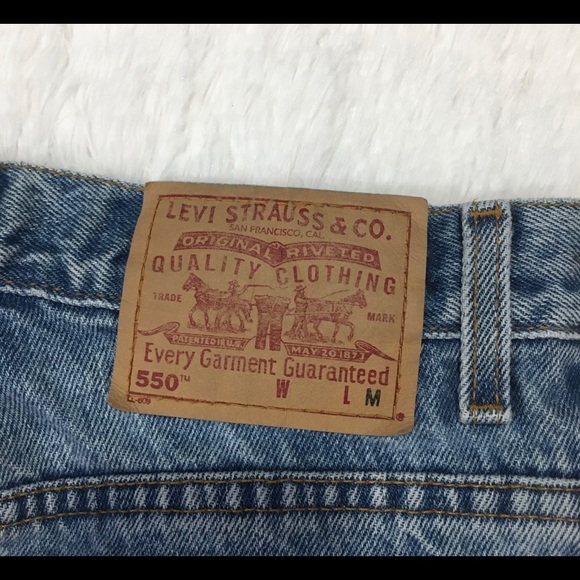 Vintage High waisted Levi Jeans - Picture 7 of 9